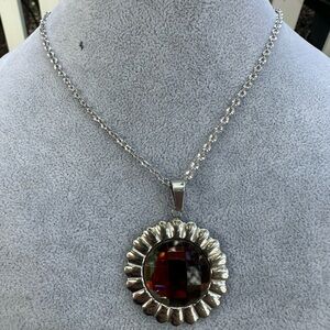 New Elegant Silver and Brown Pendant Necklace